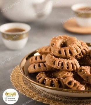 كعك البركة بالتمر بطحين البر الأسمرشكل الوردة 1 كيلو